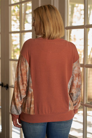 Plus Size Coral Tie-dye Long Sleeve Relaxed Round Neck Top